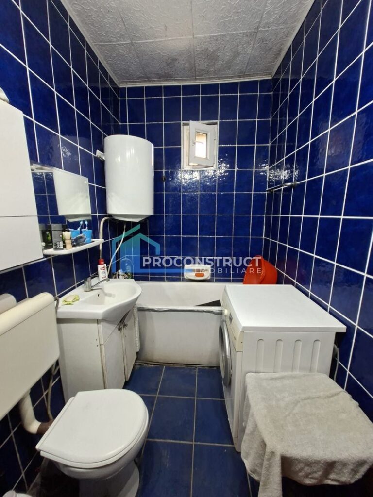 Casă cu teren de 836 mp, Giarmata