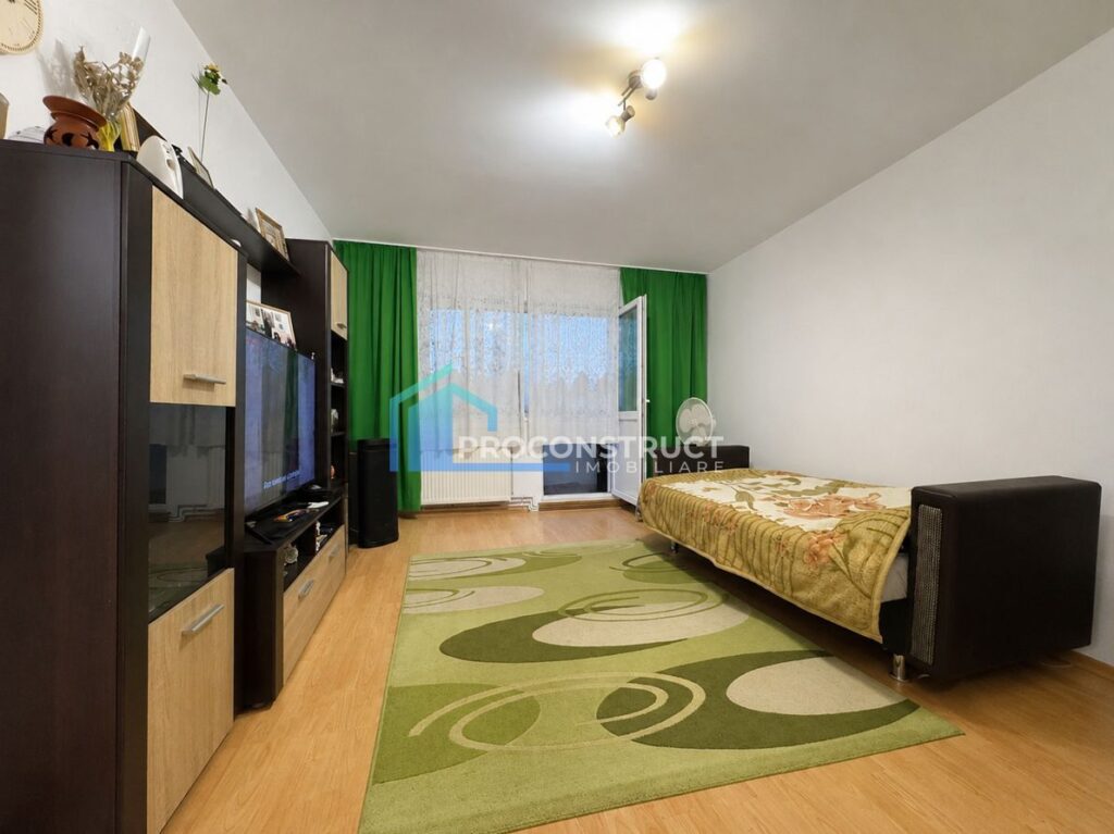 Apartament 4 camere de vânzare în Lipovei