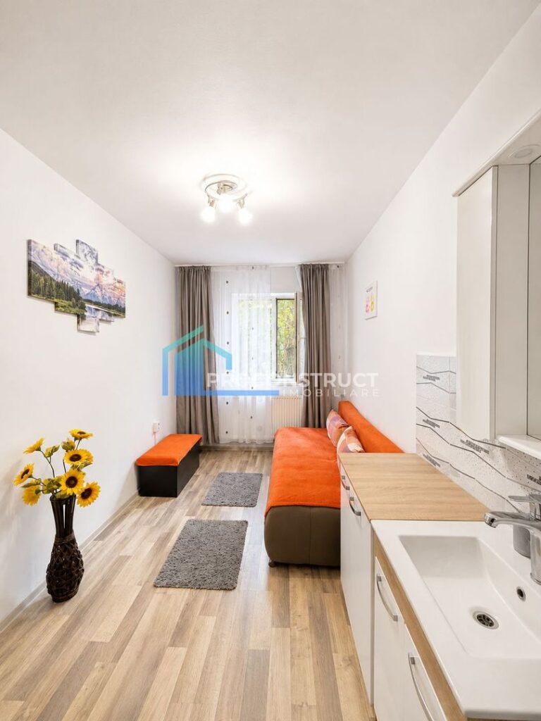Apartament 3 camere de vânzare în Dambovita