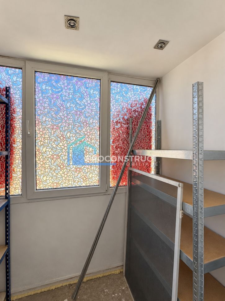 Apartament la etajul 4, Sagului