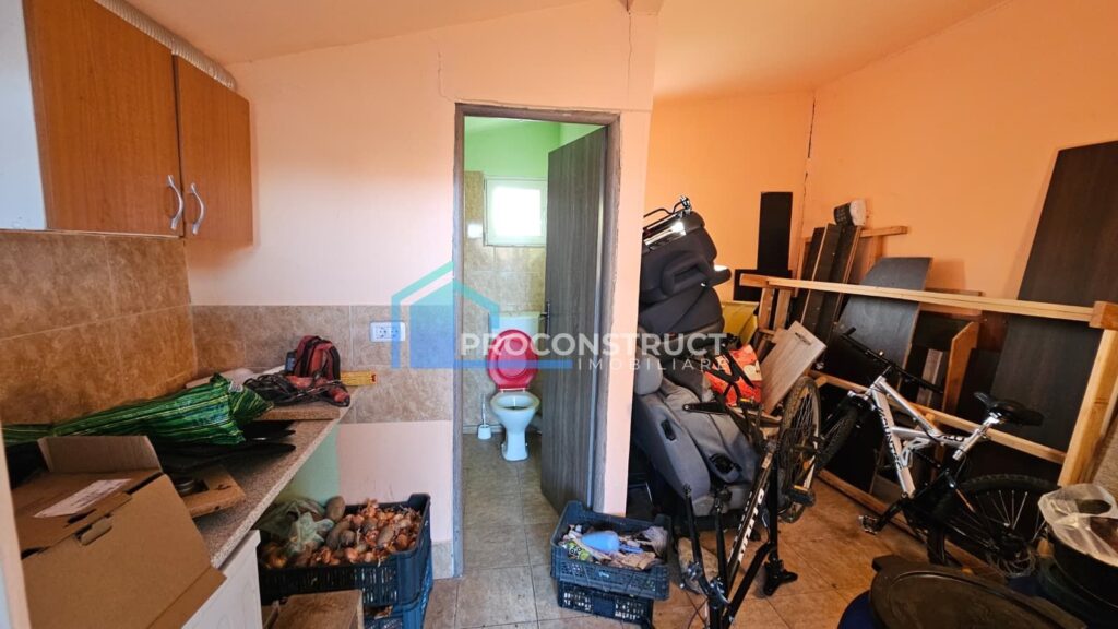 Vilă cu balcon, Ronat