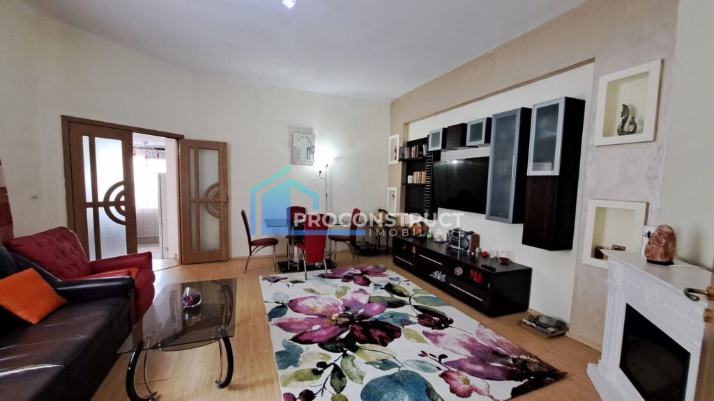 Casă cu loc de parcare, Lipovei