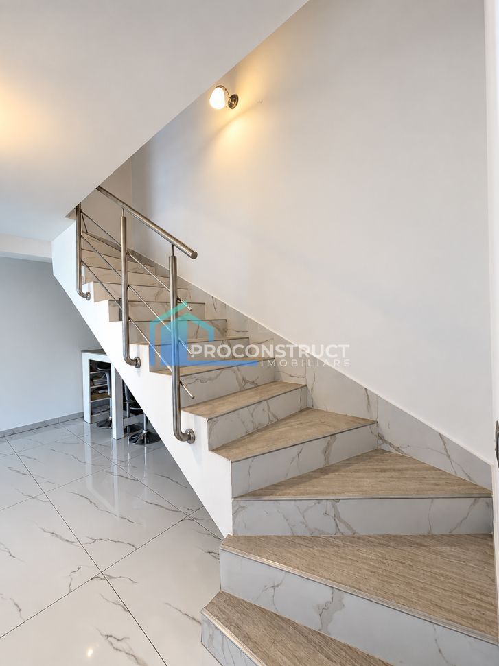 Casă cu teren de 325 mp, Parta