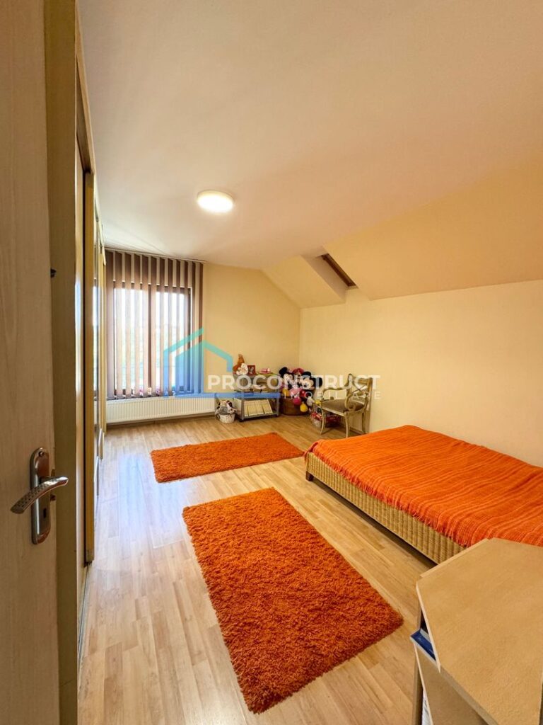 Casă cu teren de 500 mp, Bogdanestilor