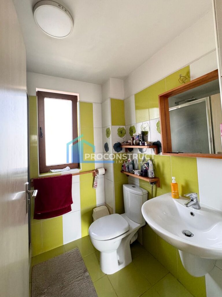 Casă cu 7 dormitoare și 4 băi, Bogdanestilor
