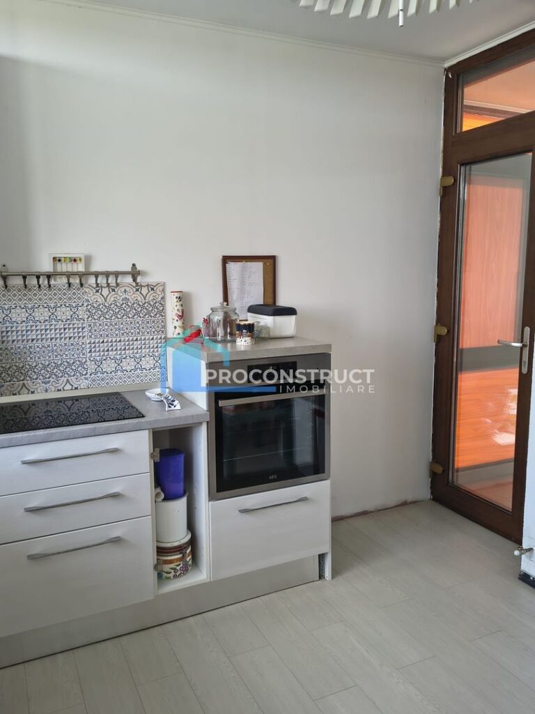Apartament 4 camere de vânzare în Giroc