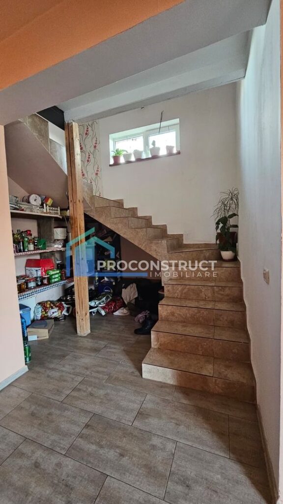 Vilă cu balcon, Ronat