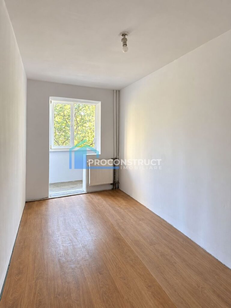 Apartament construit în 1975, Dacia